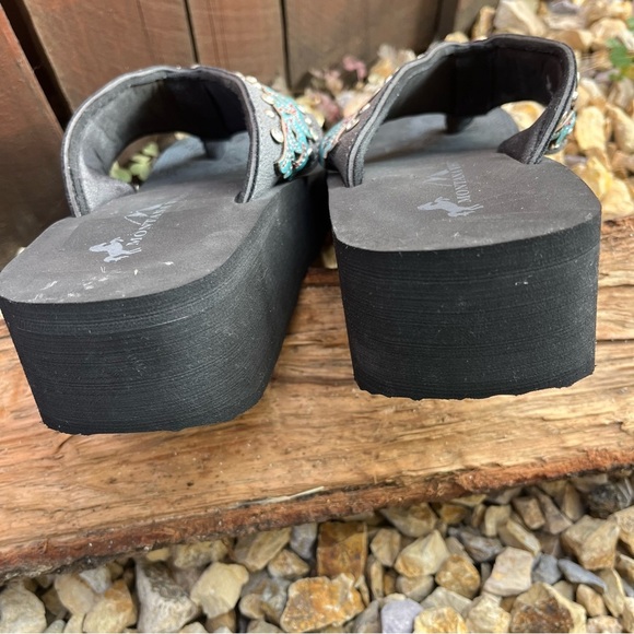 Montana West Women’s Turquoise Stone Concho Sandals Flip Flops Size: 9 - Picture 8 of 11